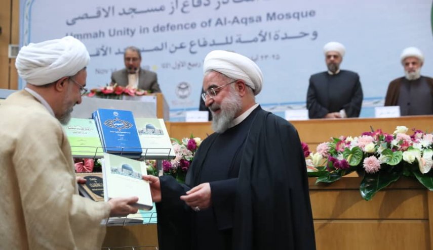 رونمایی از آثار برگزیده علمی و تقریبی مجمع جهانی تقریب مذاهب اسلامی با حضور روحانی