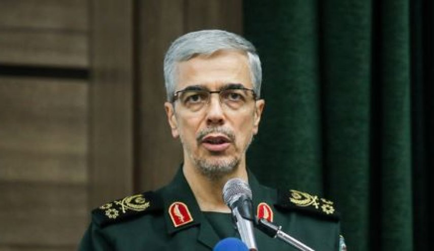 سرلشکر باقری: نیروهای مسلح در مبارزه با ظلم و ستم مسئولیت سنگینی بر عهده دارند