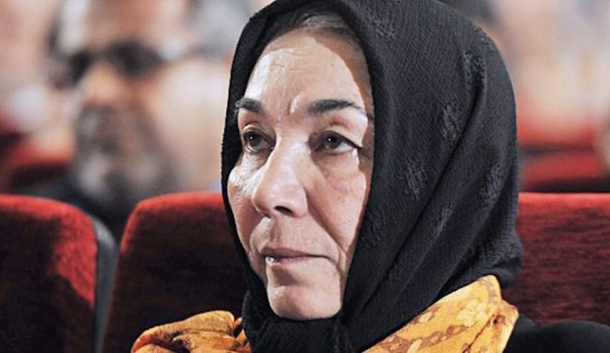 ممثلة 