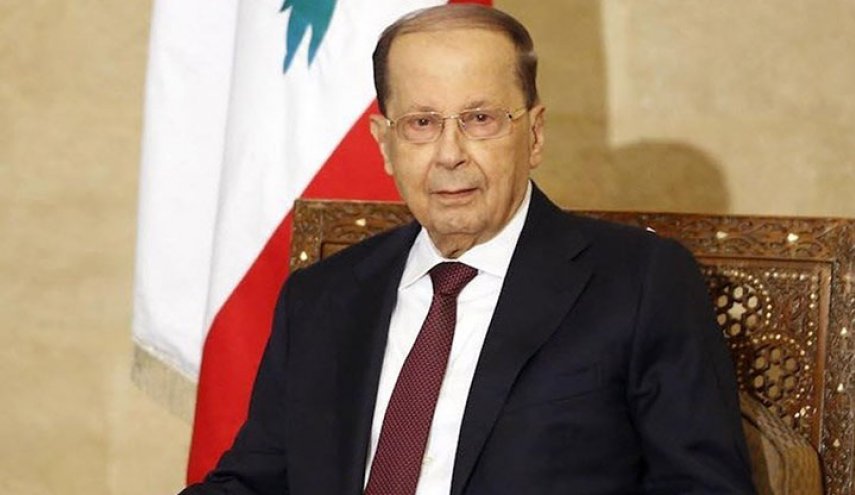 الرئيس اللبناني يستقبل مسؤول بالخارجية البريطانية
