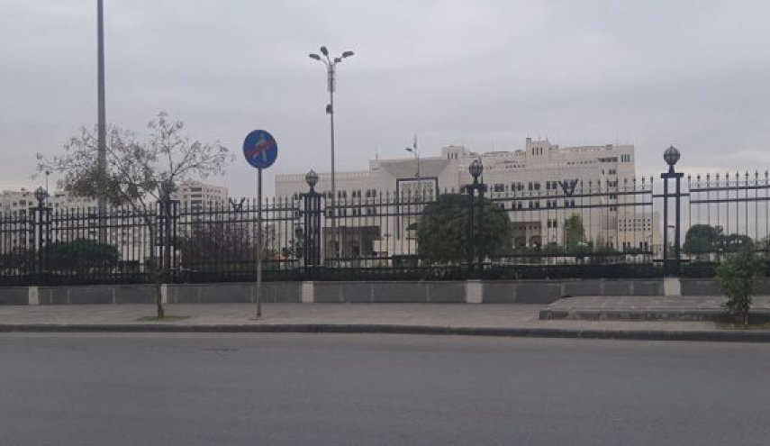 برلماني سوري يكشف أسباب انسحاب الحكومة من محادثات جنيف