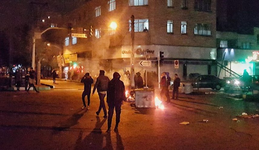 محقق صهیونیست: ایجاد آشوب در ایران می‌تواند اسرائیل را نجات دهد