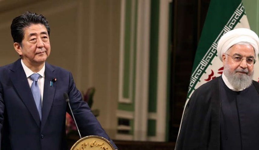 پیام کتبی روحانی تقدیم نخست وزیر ژاپن شد