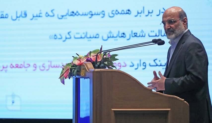 رئیس سازمان صداوسیما: رسانه ملی در ماجرای بنزین کوتاهی نکرد/ بی‌طرفی اصل اول در برنامه‌های انتخاباتی است