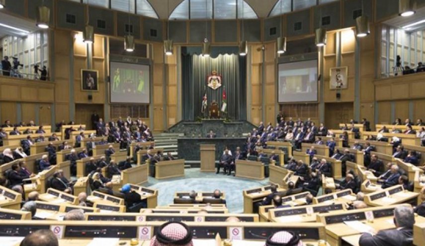 نواب اردنيون يطالبون الحكومة بالضغط على ليبيا