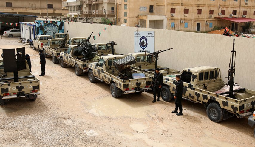 ليبيا... وصول تعزيزات عسكرية ضخمة إلى محاور القتال في طرابلس 