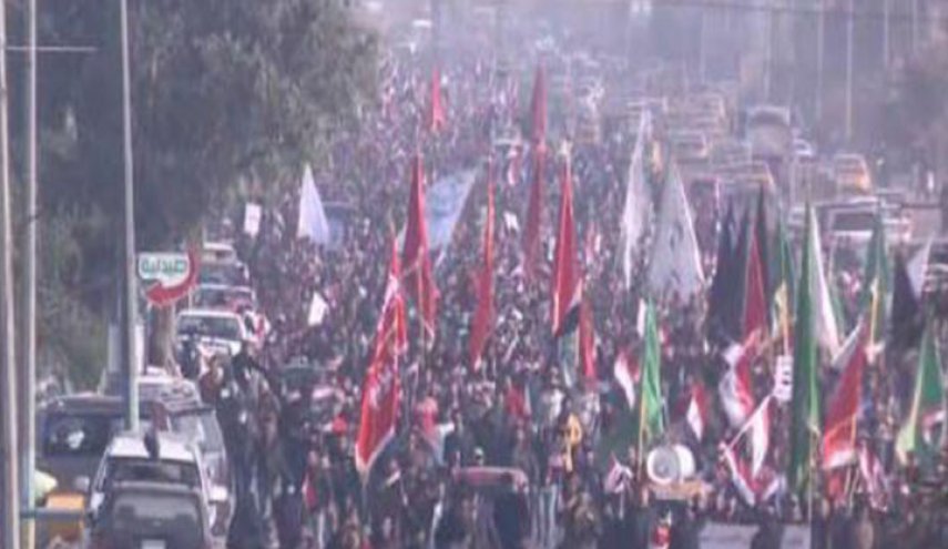 تظاهرات مردم بغداد در حمایت از سخنان مرجعیت تحت عنوان «اخراج خرابکاران»