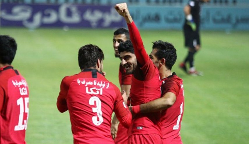 برسبوليس يستعيد توازنه بفوز كبير على ذوب آهن في الدوري الايراني
