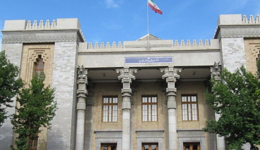 وزارت خارجه: اتباع ایرانی از سفر به آمریکا جداً بپرهیزند
