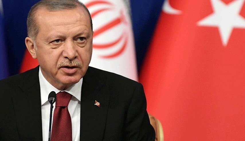 أردوغان: بيتر هاندكه الفائز بجائزة نوبل ممثل 