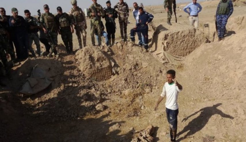 بالصور.. الكشف عن مقبرة جماعية في الفلوجة