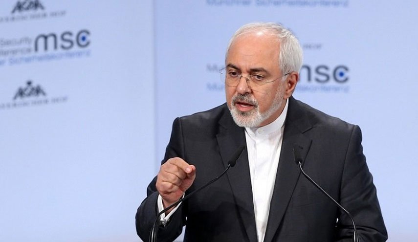 طرح پیشنهادی ایران برای کاهش تنش درخلیج فارس در قطر/ انتقاد ظریف از گسیل یک چهارم جنگ افزار جهان به منطقه خلیج فارس/ جنگ‌افزارهای مرگبار، ارمغان آمریکا برای مردم منطقه