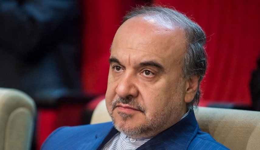 وزیر ورزش: هواداران استقلال چند روز صبر کنند/ همه در تلاش هستیم استراماچونی برگردد