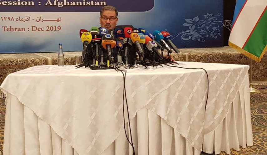 شمخانی: آمریکا پروپاگاندی توخالیست/ کمک نظامی ایران به طالبان کذب است