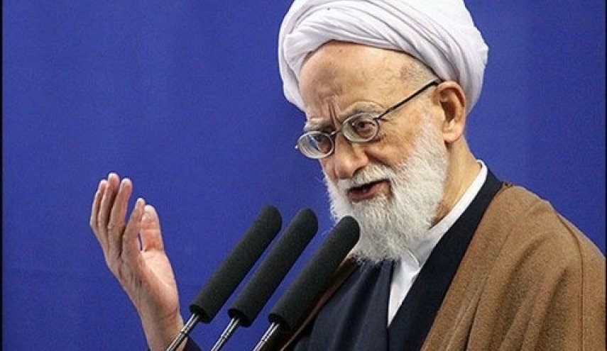 دنیای استکبار برای فرهنگ و سیاست ملت ایران برنامه‌ریزی کرده است/ مسئولان با قاچاق مقابله کنند