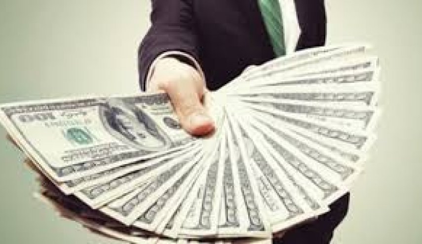وظيفة براتب 55 ألف دولار لشخص يتجول مع مليونير حول العالم!