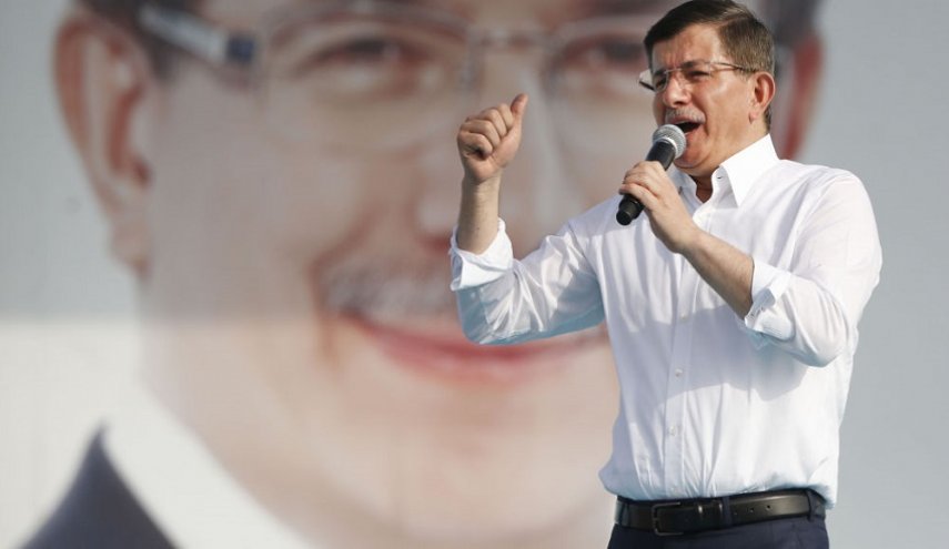 أحمد داود أوغلو يؤكد أهمية اتفاق أردوغان والسراج