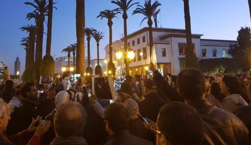 مظاهرات أمام البرلمان المغربي مطالبة بإطلاق سراح صحفي
