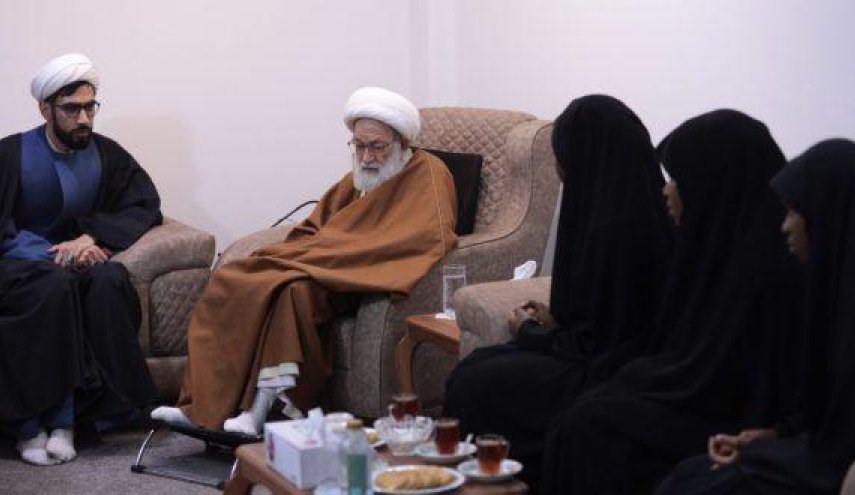 دیدار آیت الله عیسی قاسم با خانواده شیخ ابراهیم زکزاکی