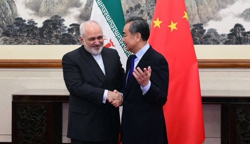 ظریف: ایران از حقوق و منافع قانونی خود دفاع می‌کند
