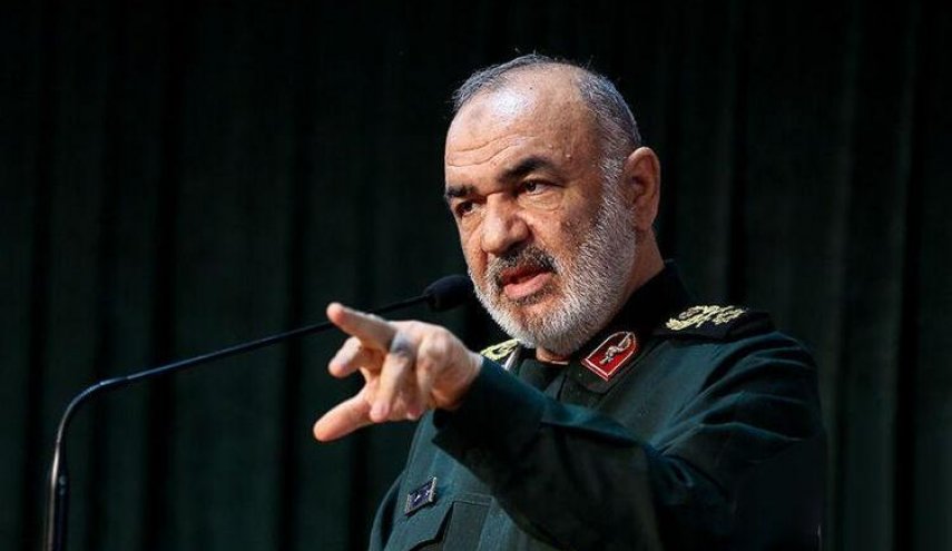 سرلشکر سلامی:آنقدر دشمن را شکست می دهیم تا بپذیرد نمی‌تواند بر ما غلبه کند
