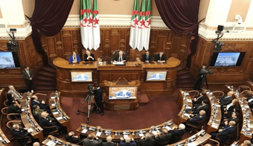 تعرف على أصغر وزير في تاريخ الجزائر 