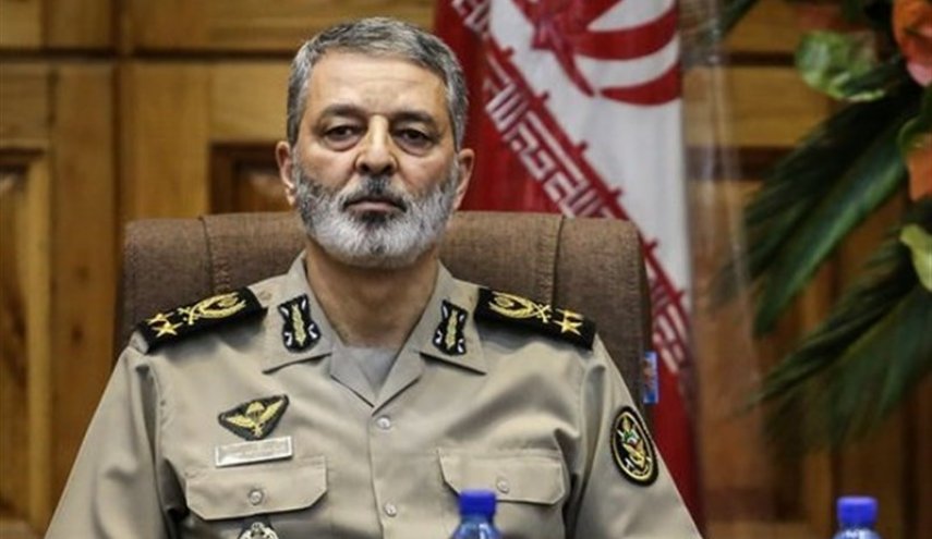 فرمانده کل ارتش: شهادت سردار سلیمانی موجب انسجام بیشتر جبهه مقاومت می‌شود
