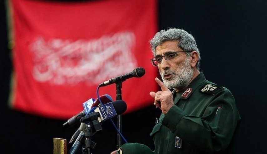 سردار قاآنی در مراسم تشییع پیکر سپهبد سلیمانی در مشهد سخنرانی می‌کند