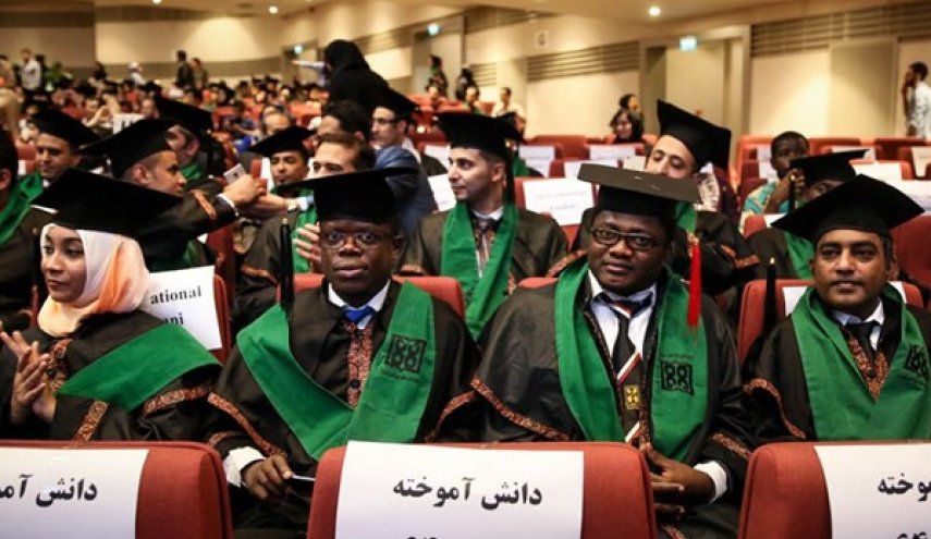 40 الف طالب أجنبي يدرسون في الجامعات الايرانية