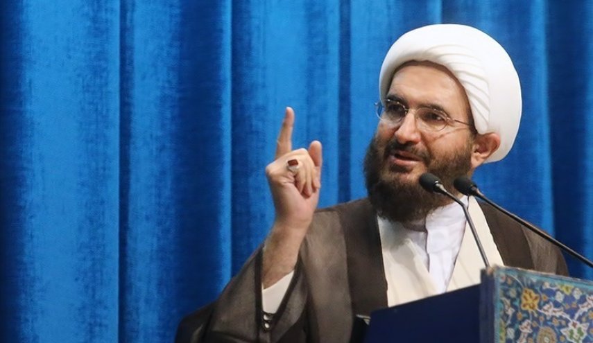 تشییع با شکوه سردار سلیمانی رفراندمی برای مقاومت بود