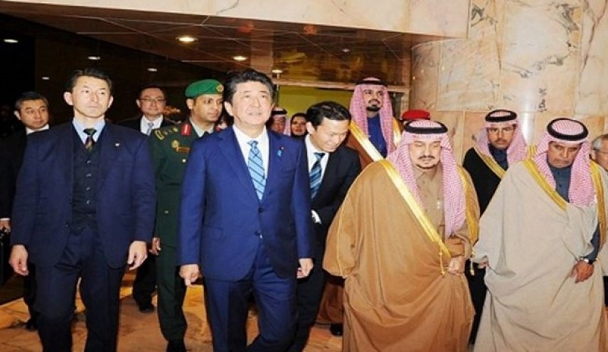 نخست‌وزیر ژاپن وارد ریاض شد
