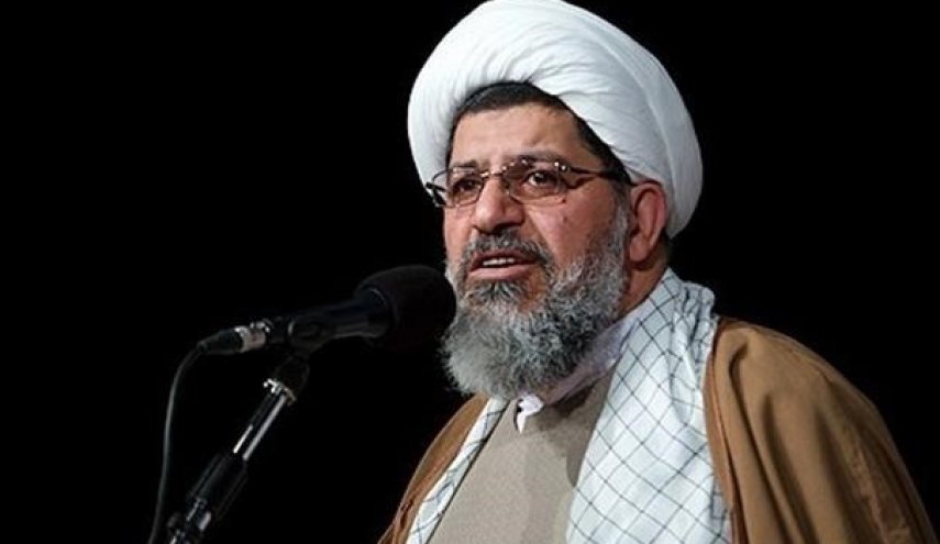 دشمن می‌خواهد از سپاه انتقام بگیرد/ ملت ایران به خاطر یک اشتباه هرگز به فدائیان خود پشت نمی‌کند

