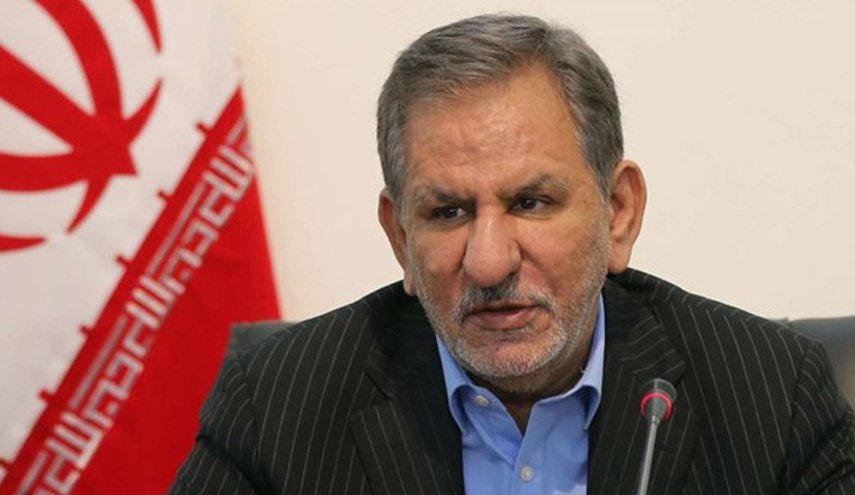 حضور جهانگیری در منزل 2 تن از جان‌باختگان حادثه سقوط بویینگ 737