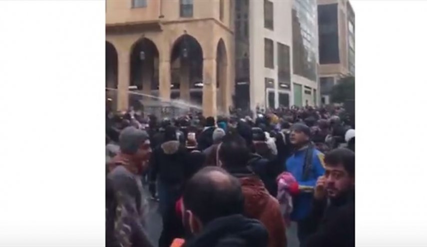 حالة من التوتر في محيط مجلس النواب اللبناني في بيروت 