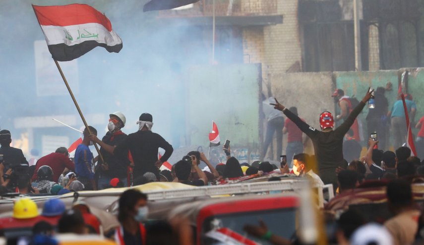 الاعتداء على القوات الامنية بالمولوتوف في السنك والوثبة