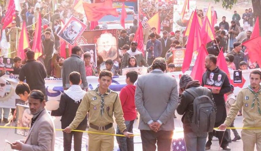 تظاهرات ضدآمریکایی پاکستانی‌ها در اعتراض به ترور سردار سلیمانی