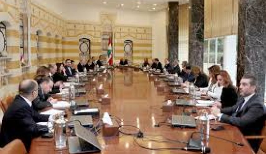 اللبنانيون بين التفاؤل والتشاؤم بنجاح الحكومة الجديدة