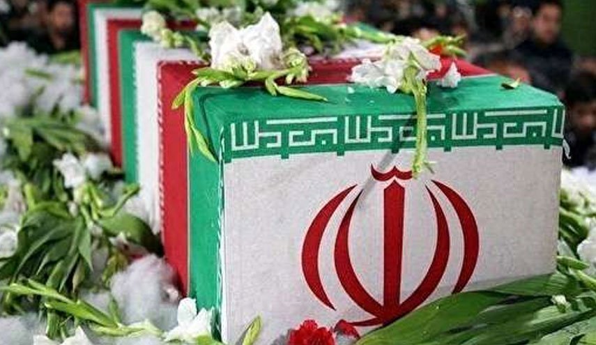 پیکر شهید گمنام دفاع مقدس در ستاد نیروی دریایی ارتش تشییع شد
