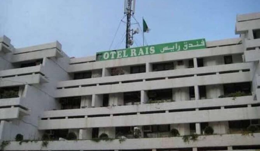 حجز طلبة موريتانيين عائدين من الصين في الجزائر