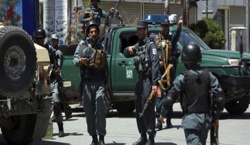 مقتل 4 شرطيين ومدنيين اثنين في تفجير بأفغانستان
