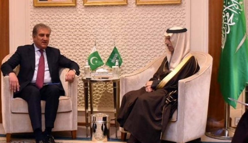 نخستین تماس تلفنی وزرای خارجه عربستان و پاکستان پس از انتقادات عمران خان