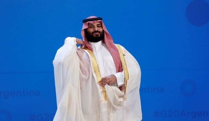 كل دقيقة بمليار.. ولي العهد السعودي سكب الماء على الرمال  

