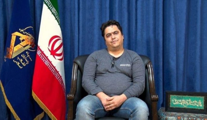 تصاویر اولین جلسه دادگاه روح‌الله زم