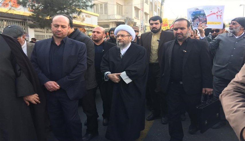 آملي لاريجاني يعرب عن تقديره لحضور الشعب في جميع المراحل الحساسة