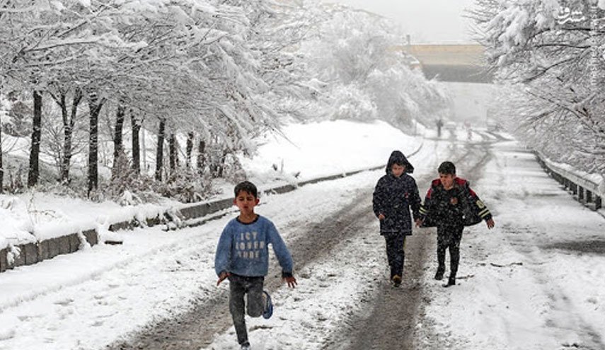 سرما و برودت هوا/ مدارس ۲ شهرستان آذربایجان غربی تعطیل شد