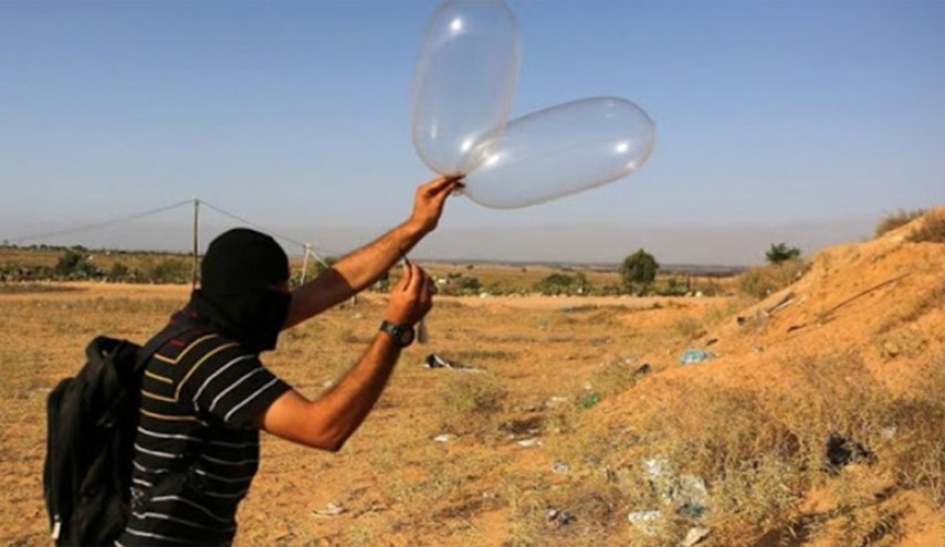 البالونات المفخخة تتساقط على مستوطنات غلاف غزة