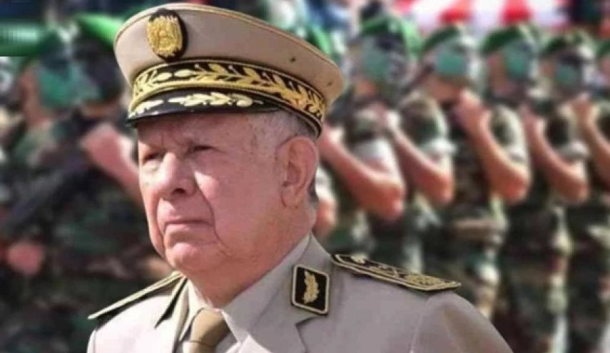 قائد الأركان الجزائرية: سنرد على الهجوم قرب الحدود مع مالي
