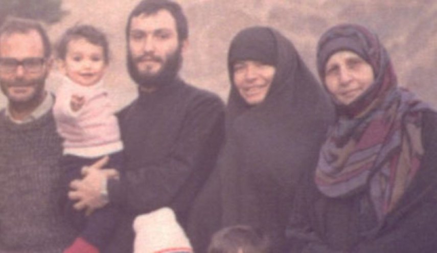خواهر شهید مغنیه: برادرم و سردار سلیمانی دو سرباز ولایت برای یاری امت بودند
