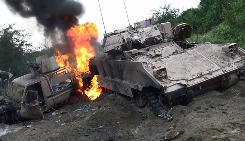 إحراق آلية عسكرية سعودية محملة بالجنود في جيزان 