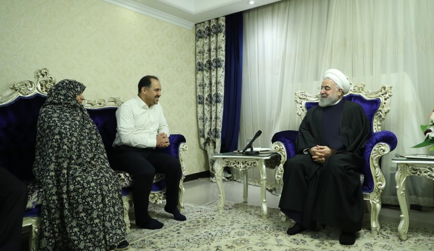 رئیس‌جمهور: مردم با همان مقاومت روزهای اول انقلاب در برابر دشمنان ایستادگی می‌کنند